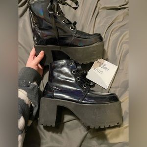 TUK Nosebleed Platforms